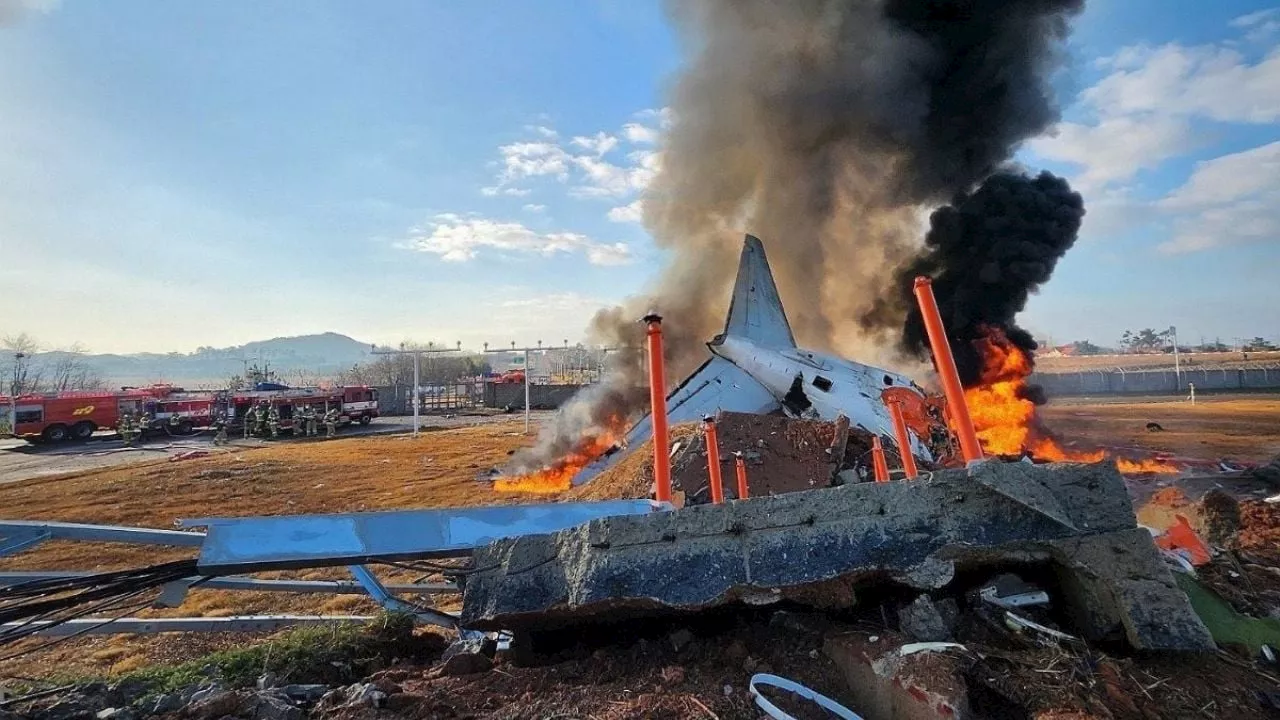 Avión de Jeju Air se estrella en Corea del Sur, dejando al menos 28 muertos