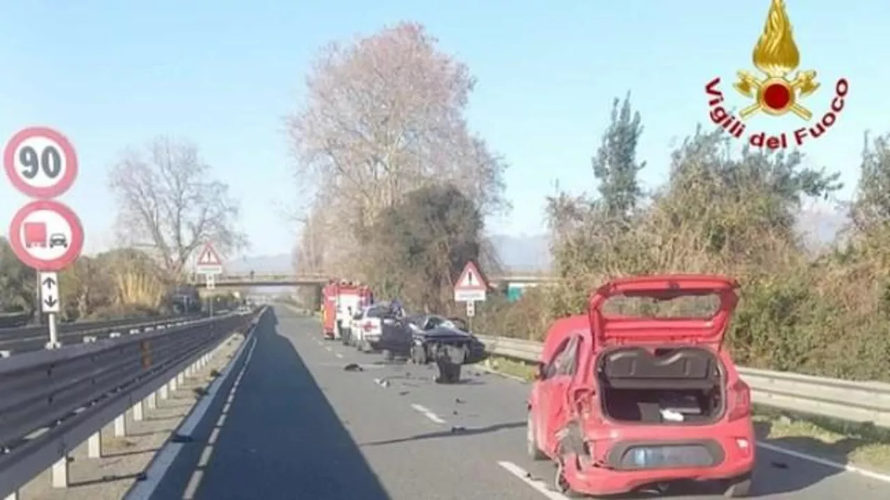 Tragico Incidente in Variante Aurelia: Due Morti e Quattro Feriti