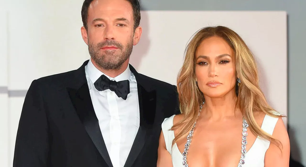 Ben Affleck e Jennifer Lopez: Un Natale da separati ma con segnali di riavvicinamento