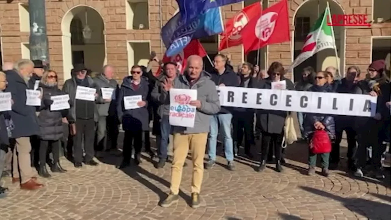 Cecilia Sala, sit-in a Torino: &#034;Non restiamo in silenzio&#034;