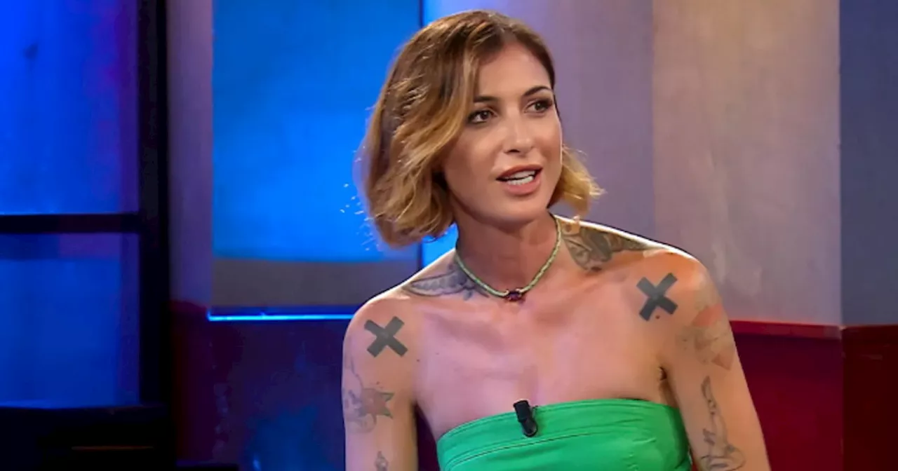 Ema Stokholma, "preferisco la cicatrice, ma è un dolore enorme": cosa rivela sui tatuaggi