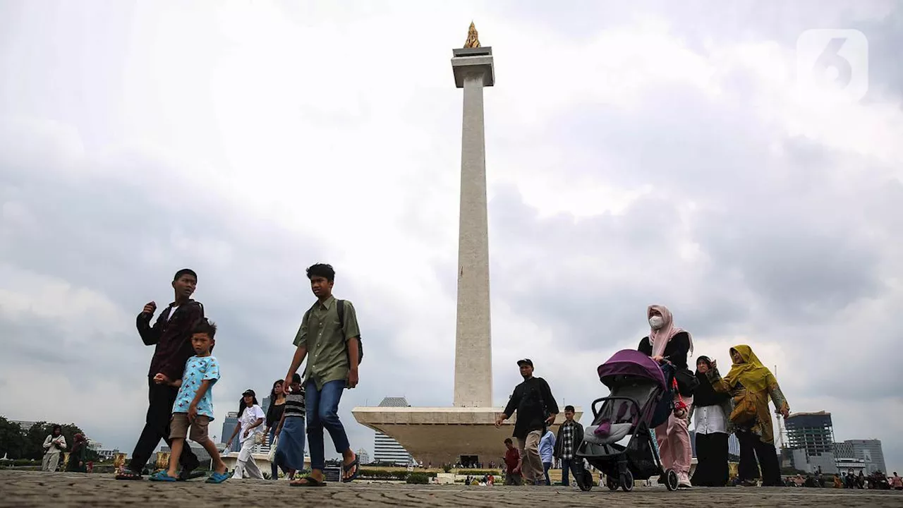 Pengunjung Monas Diprediksi Terus Meningkat Jelang Malam Tahun Baru