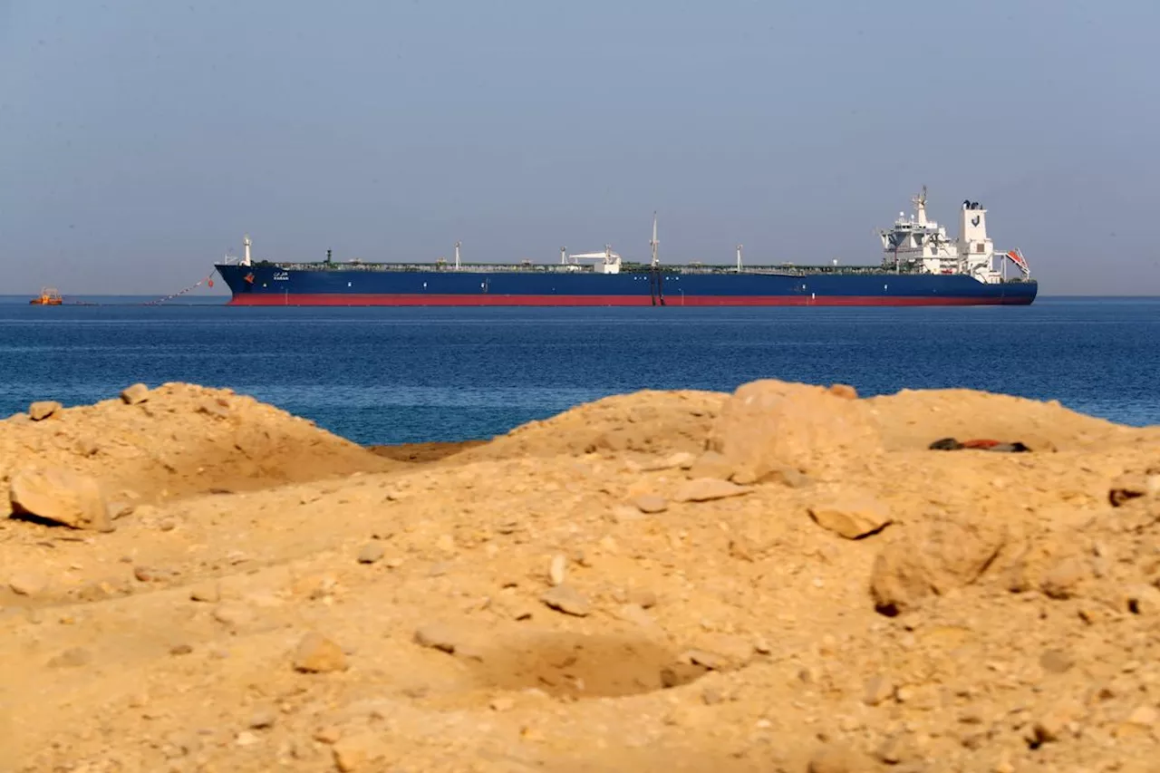 L'Egypte teste une nouvelle extension du canal de Suez pour améliorer la navigation