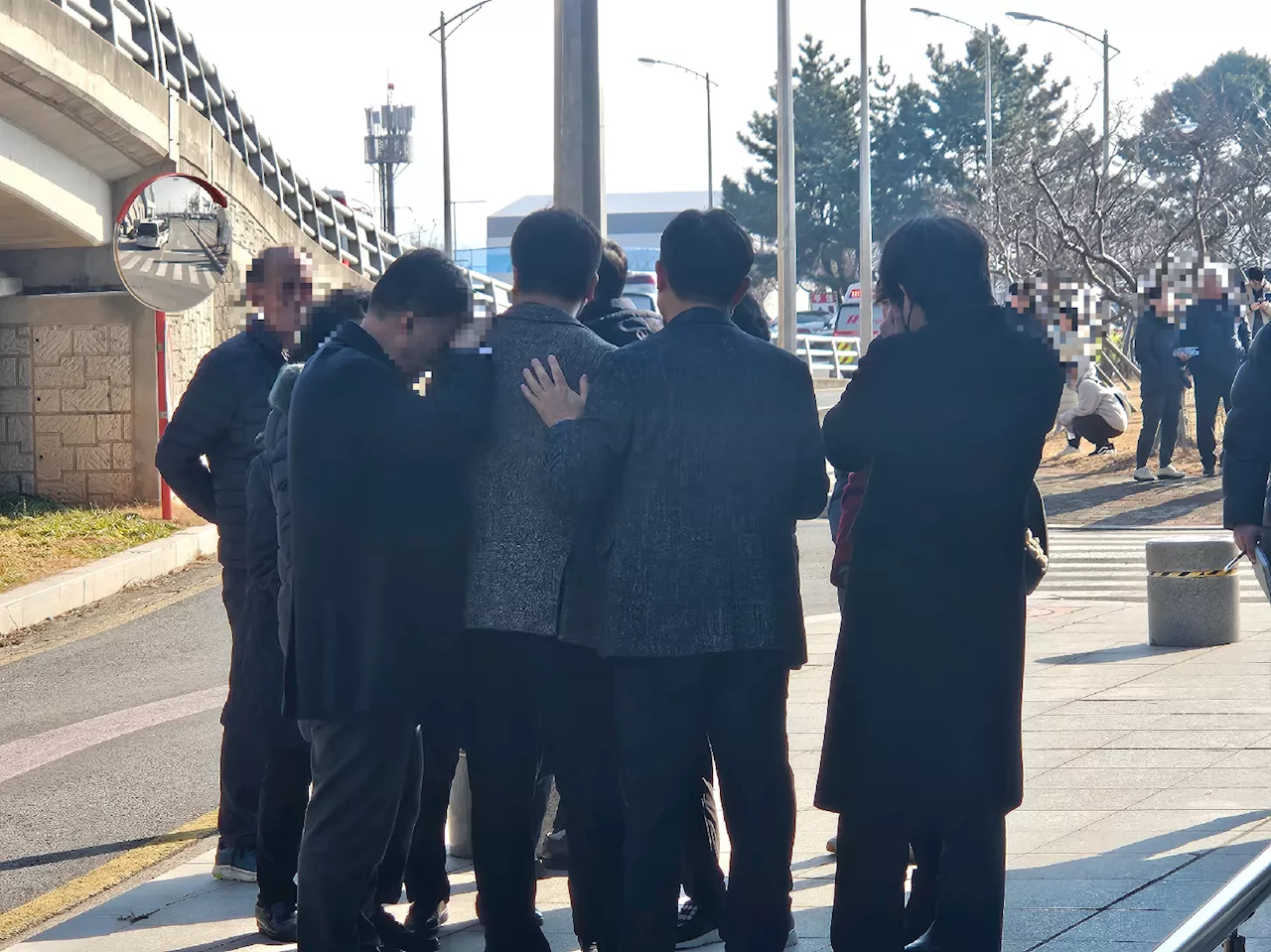 무안국제공항 제주항공 사고: 유가족 눈물, 절망