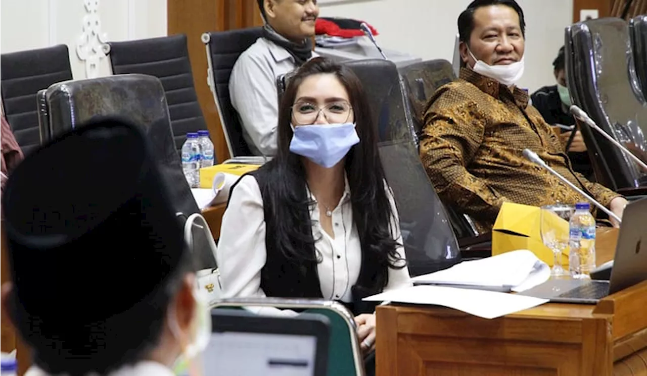 Pemanggilan Rieke Diah Pitaloka Terkait Usulan Pembatalan PPN 12% Ditunda