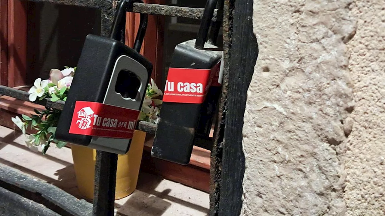 Protesta contro il Turismo: Key-Box Attaccate in Italia