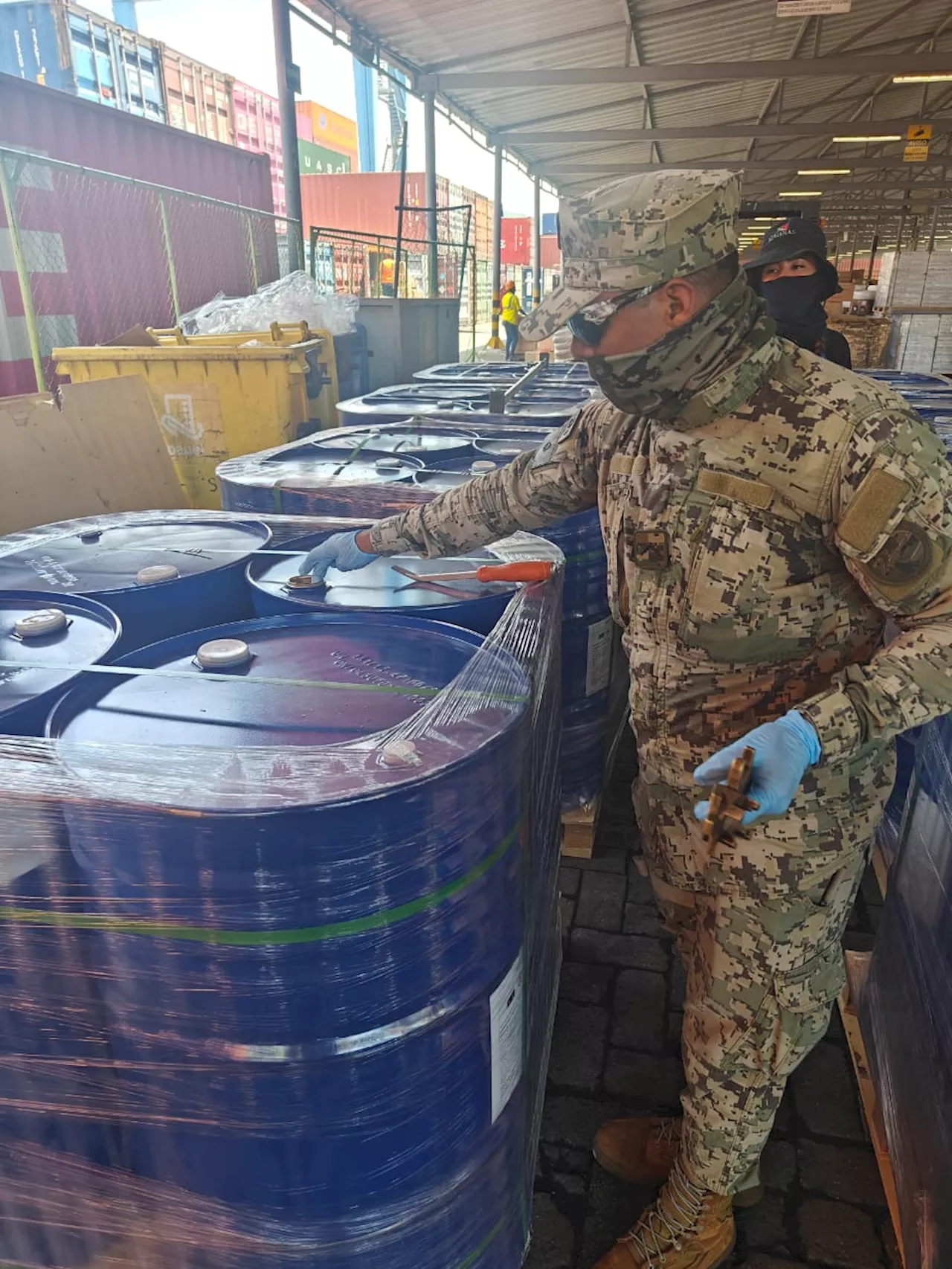 Semar Secuestran 25 mil kg de Precursores Químicos en Manzanillo