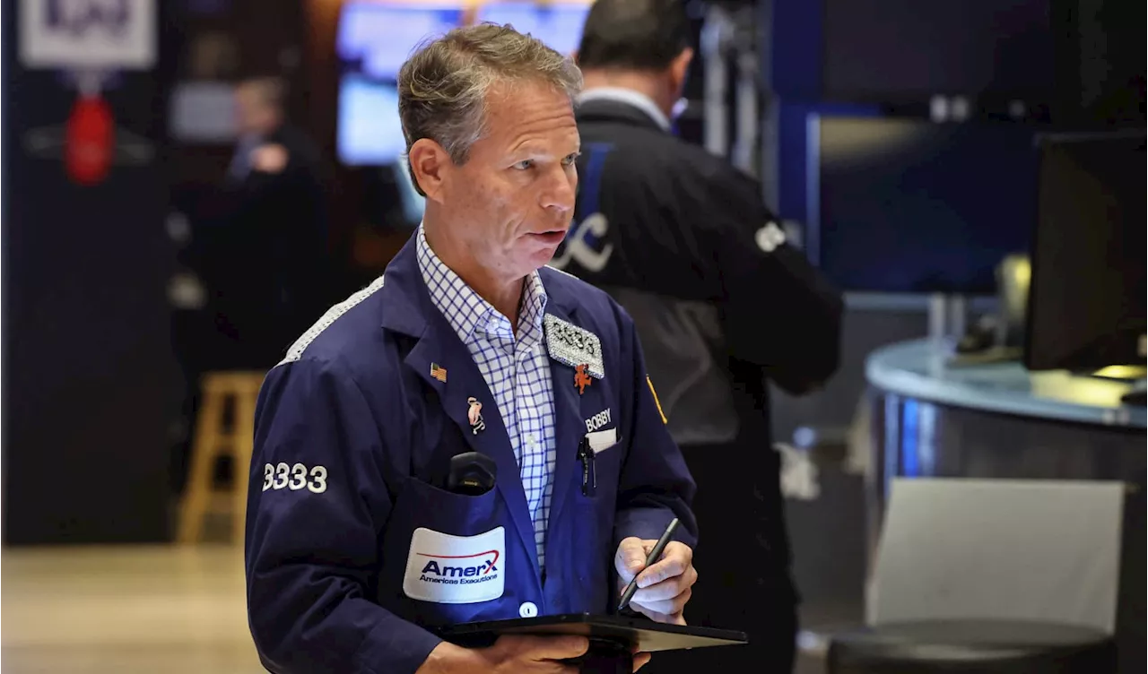 Stock Futures Dip Ahead of Year-End