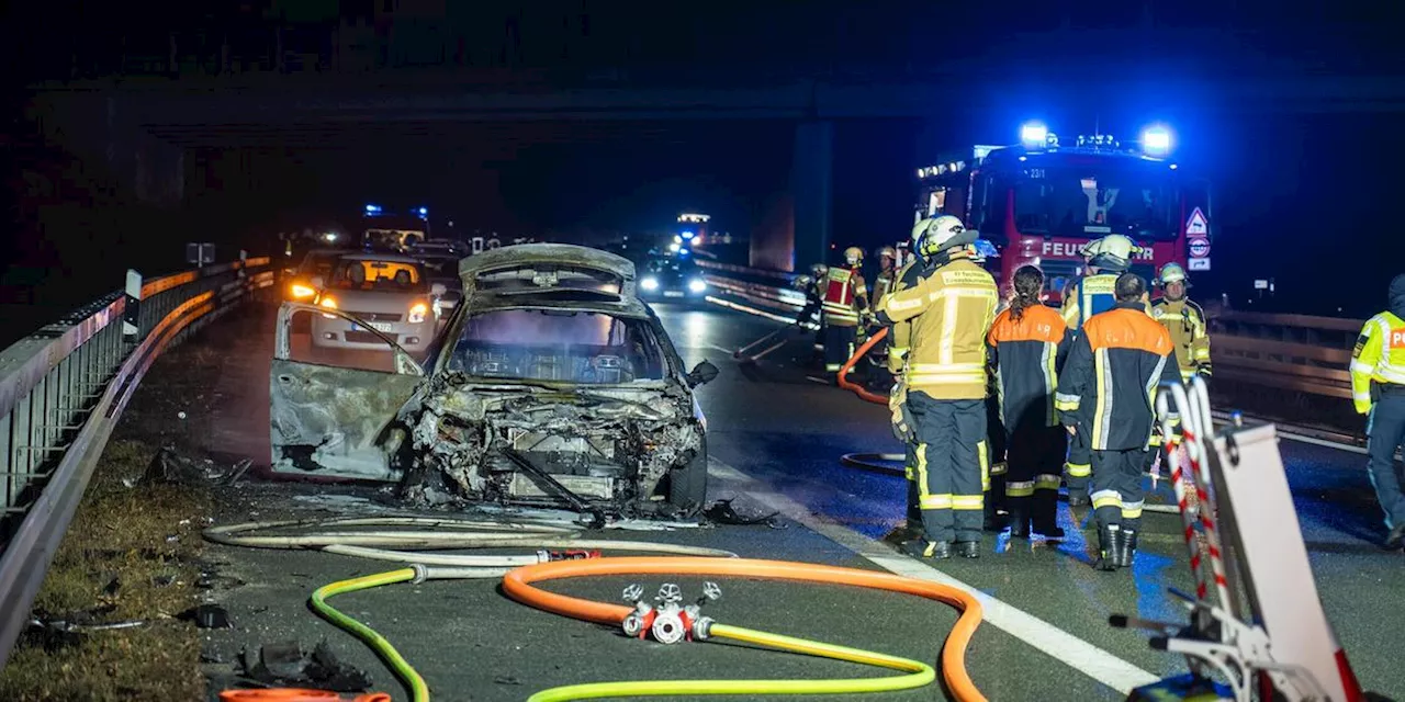 Zusammenstoß auf der A73 bei Forchheim: Totalschaden und Sperrung