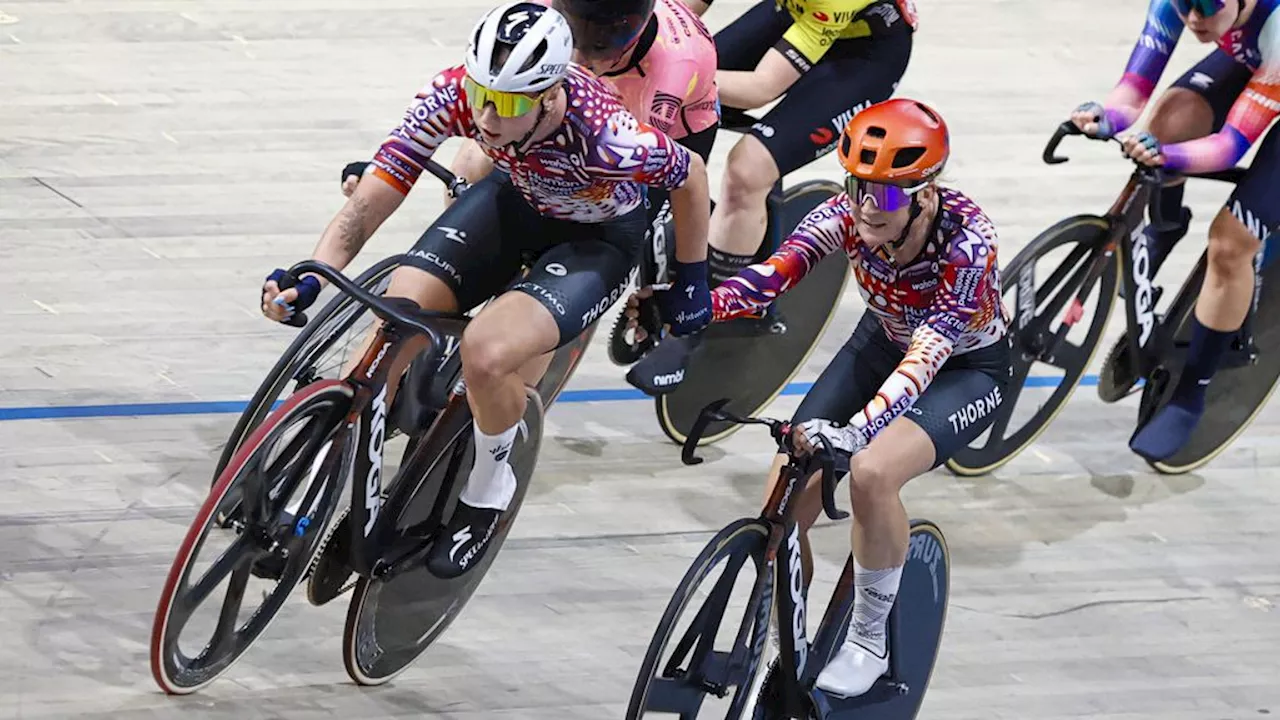 Marit Raaijmakers wint twee gouden medailles op NK wielrennen