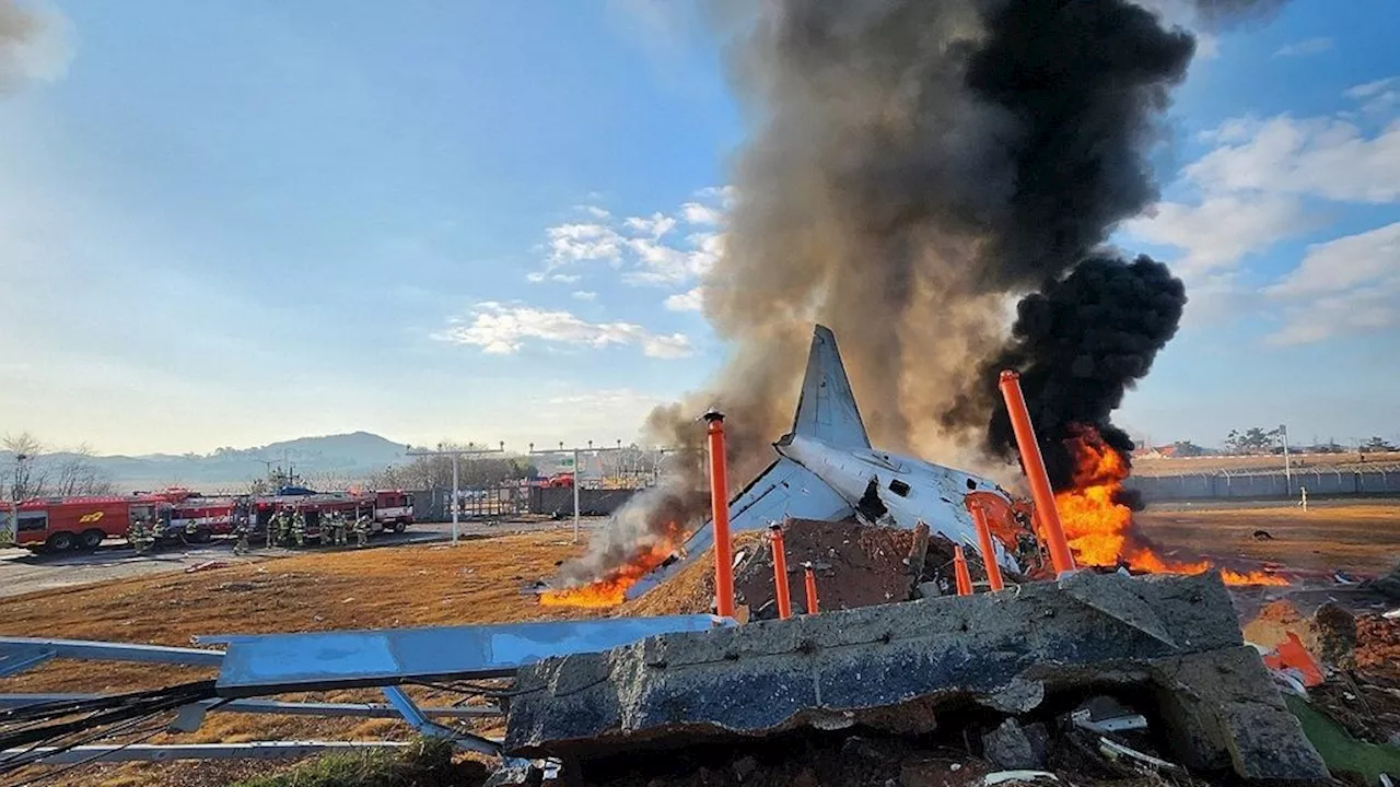 Vliegtuig crasht bij landing in Zuid-Korea, zeker 47 doden