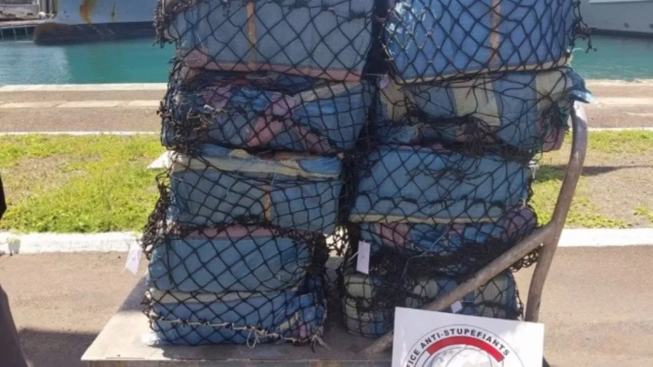 La Marina francesa incauta 524 kilos de cocaína en un barco pesquero español