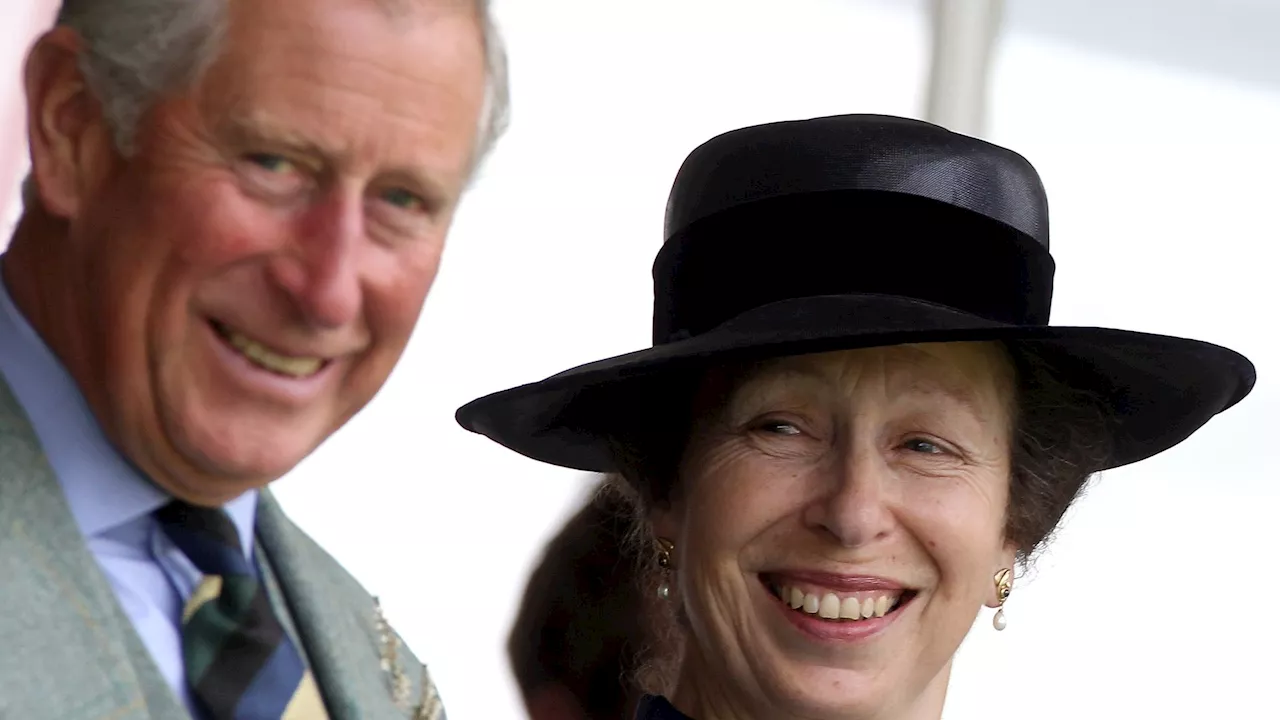 König Charles und Prinzessin Anne werden in Sandringham gesichtet