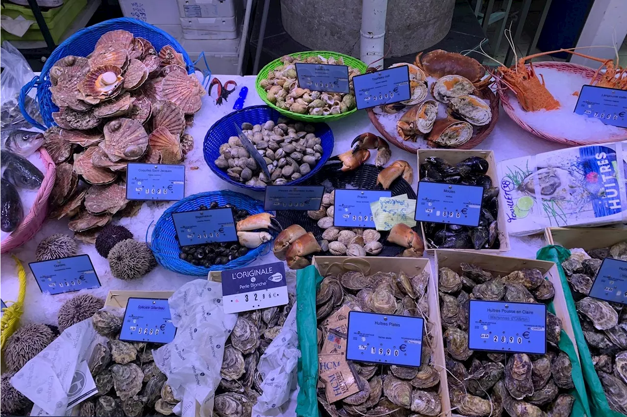 Le marché de Poissy prépare le réveillon du 31 décembre