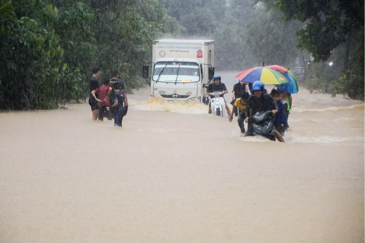 Floods Devastate Kelantan and Terengganu