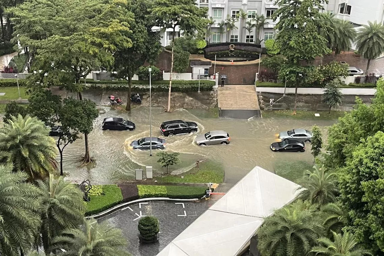 Heavy rain wreaks havoc in Singapore - Flash floods in Bukit Timah following afternoon deluge