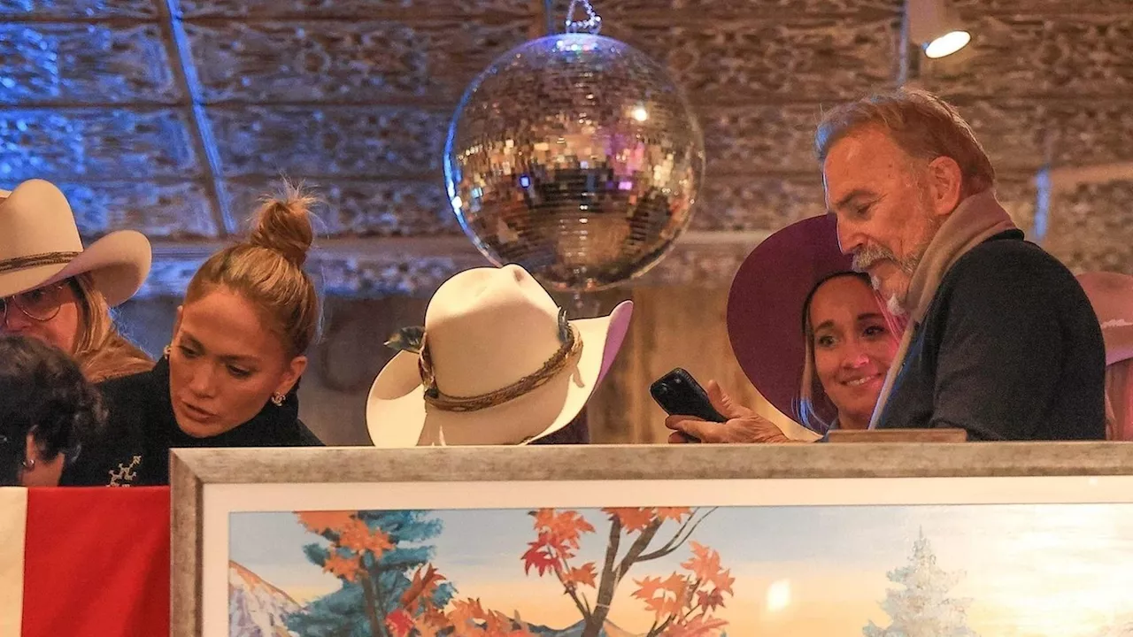 Jennifer Lopez und Kevin Costner: Ski-Spaß in Aspen