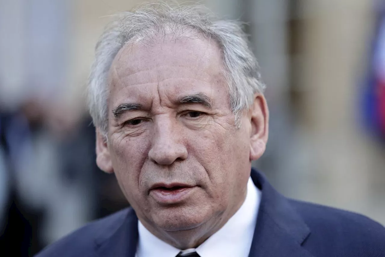 François Bayrou s’envole pour Mayotte et veut apporter des « réponses concrètes »