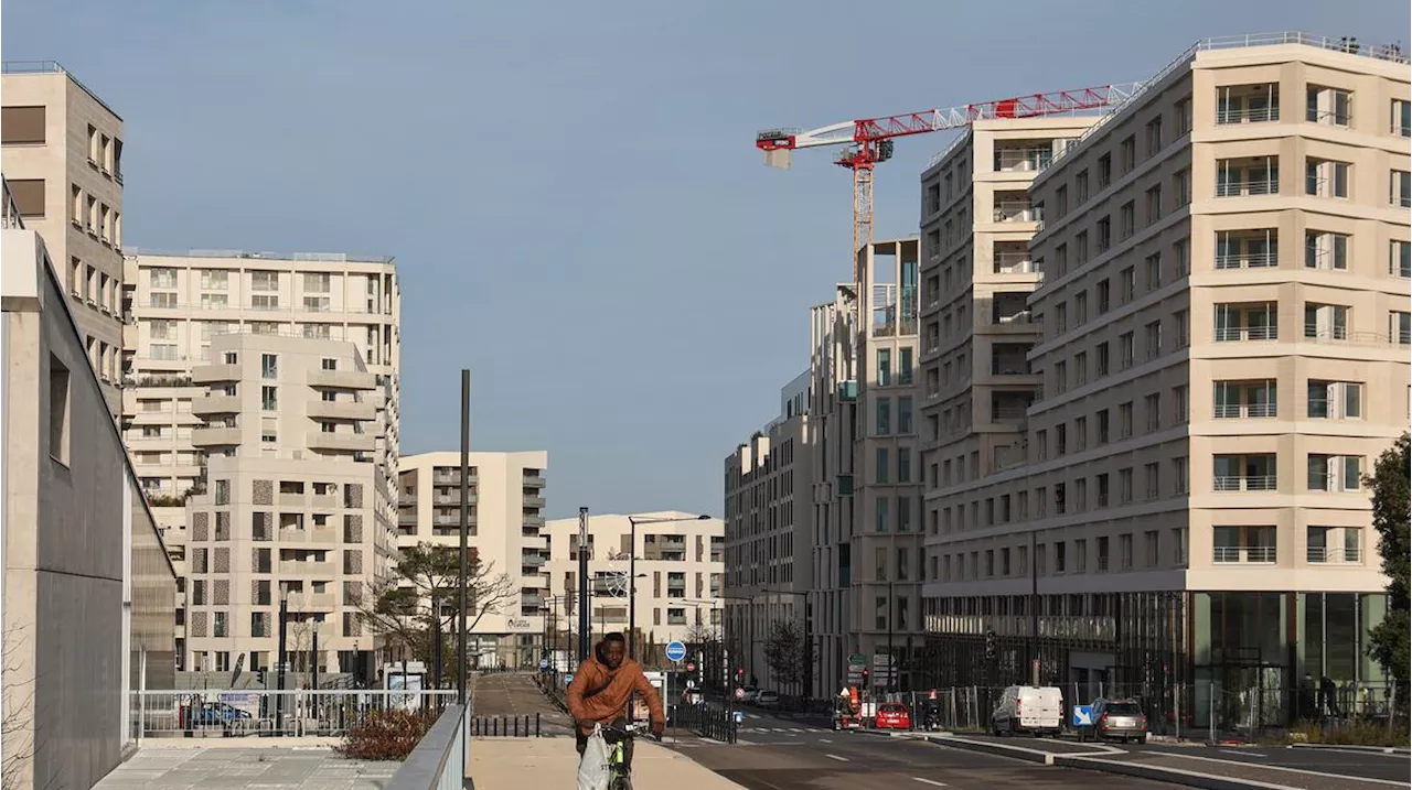 Les Nouveaux Quartiers de Bordeaux: Entre Transformation et Crise d'Identités