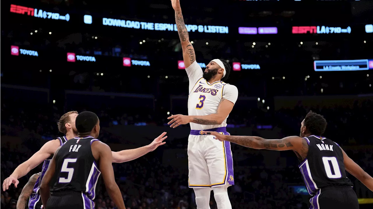 Lakers Earn Road Win Against Kings in LeBron James' Absence