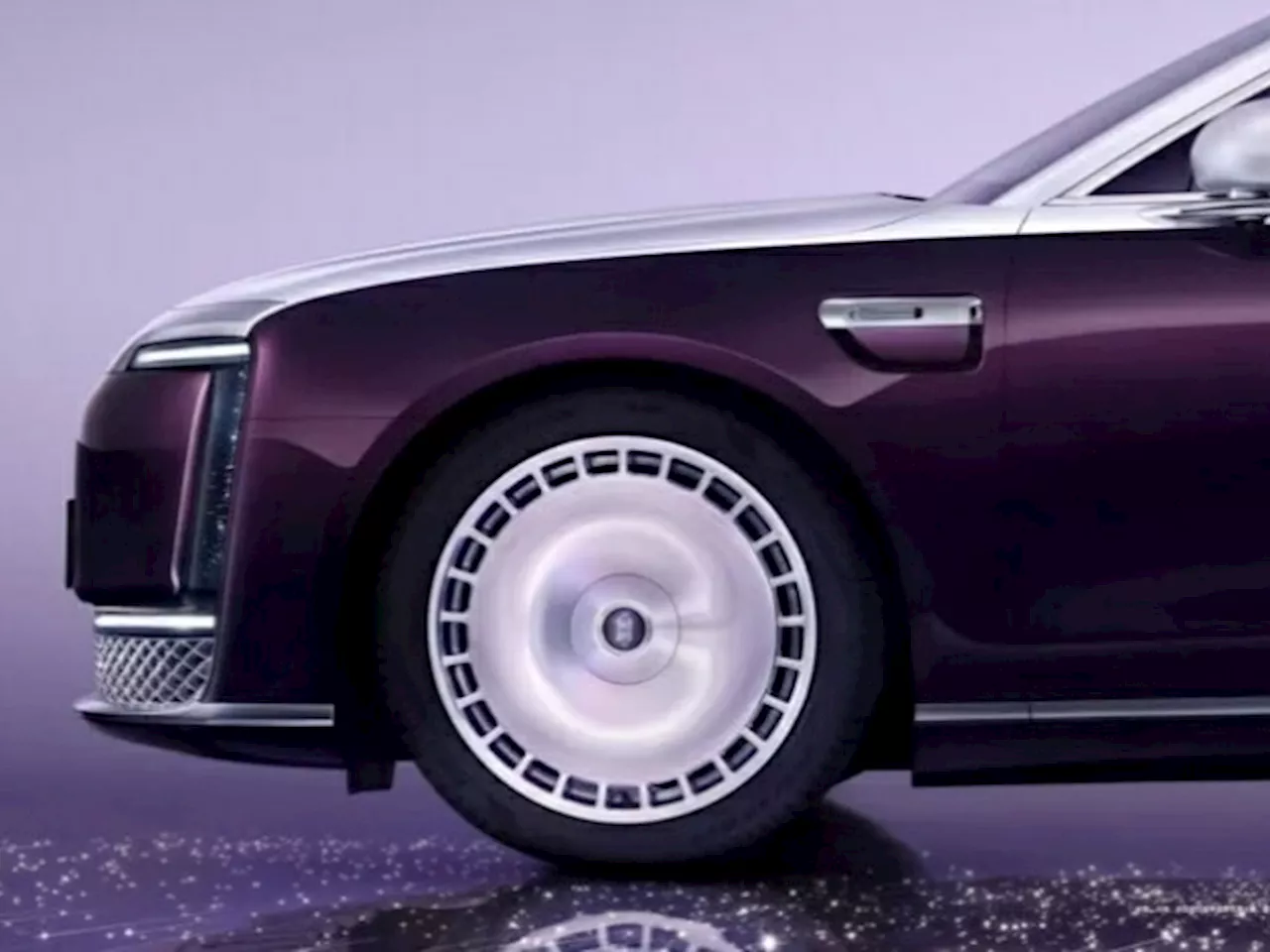 Huawei's MAEXTRO S800 Electric Sedan Competing with Rolls-Royce