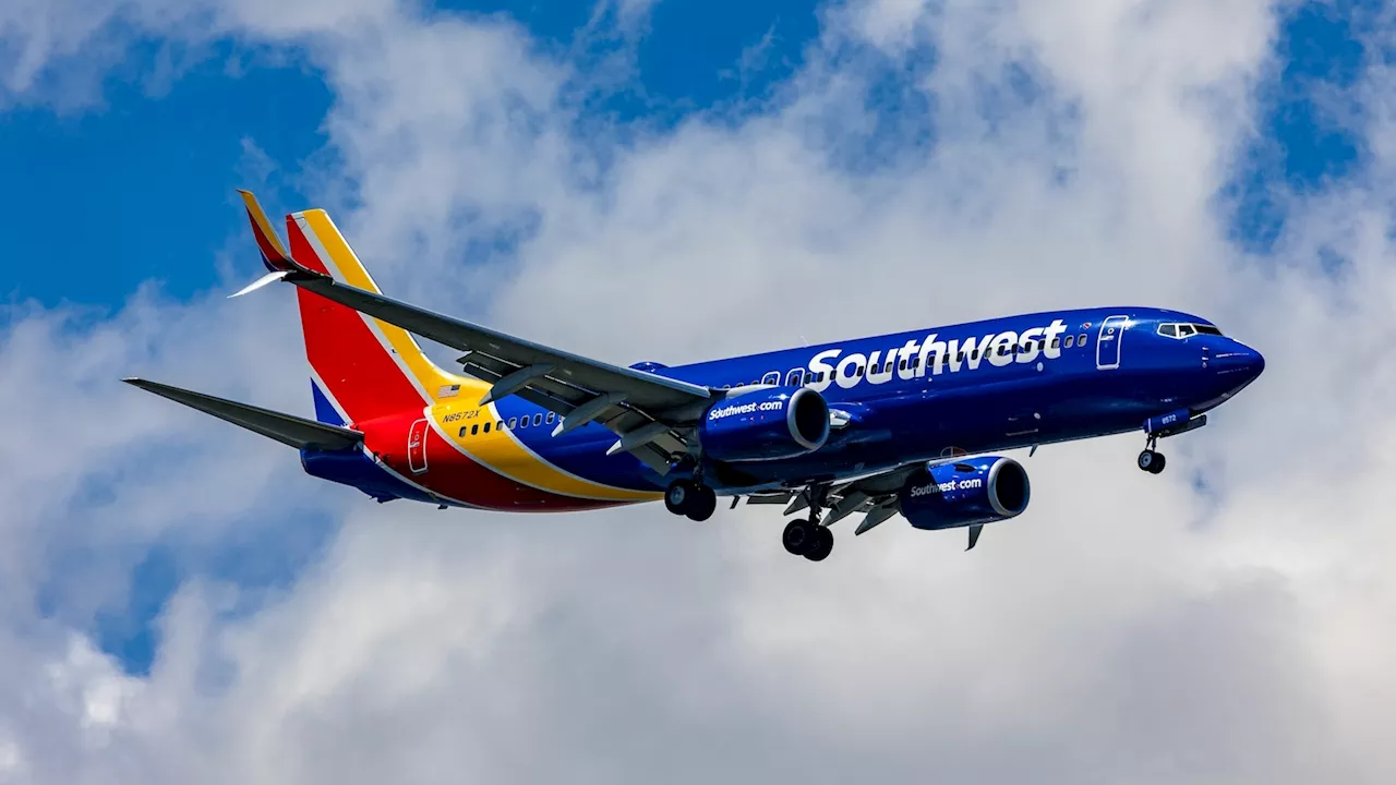 Southwest Airlines will ask passengers to prepare for landing 10 minutes earlier than before