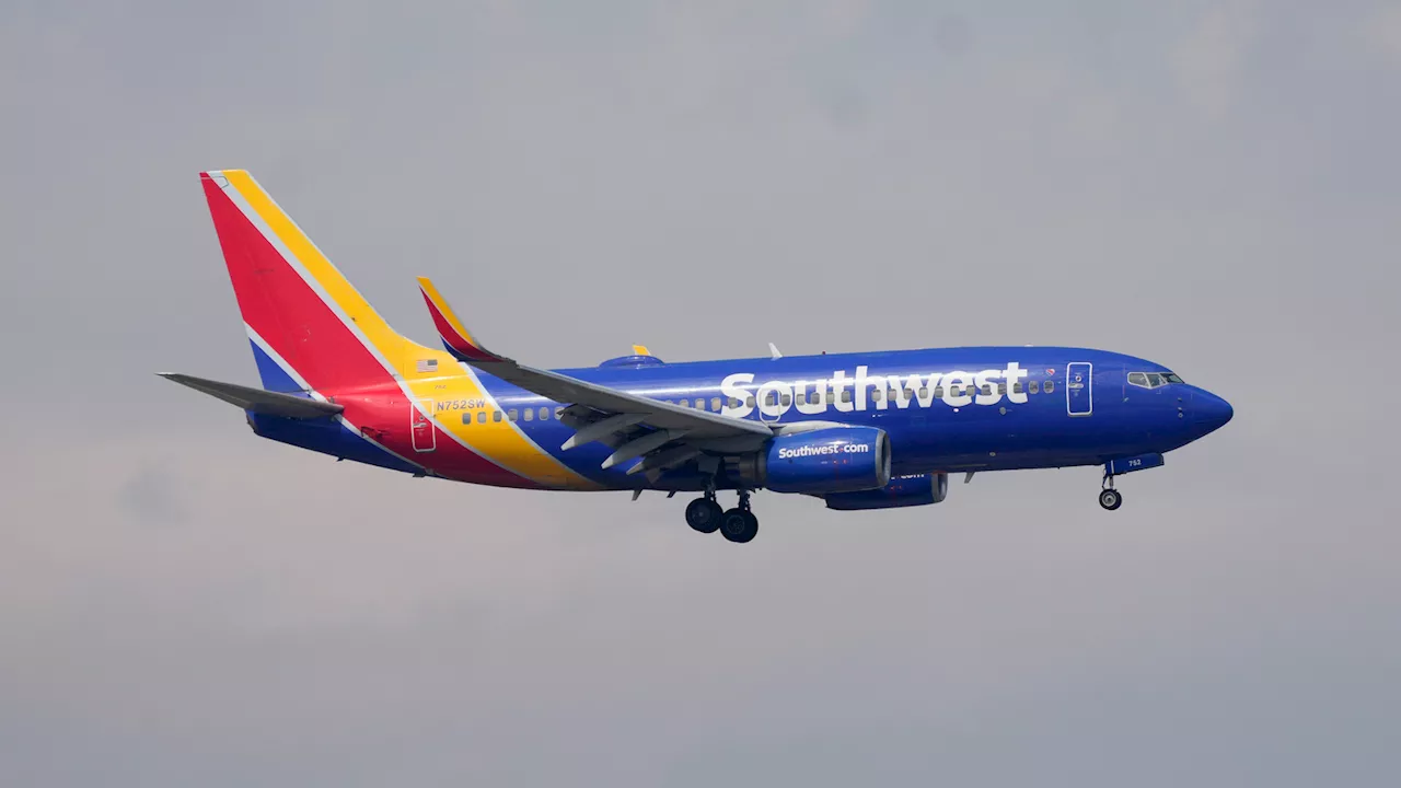 Southwest Airlines will ask passengers to prepare for landing 10 minutes earlier than before