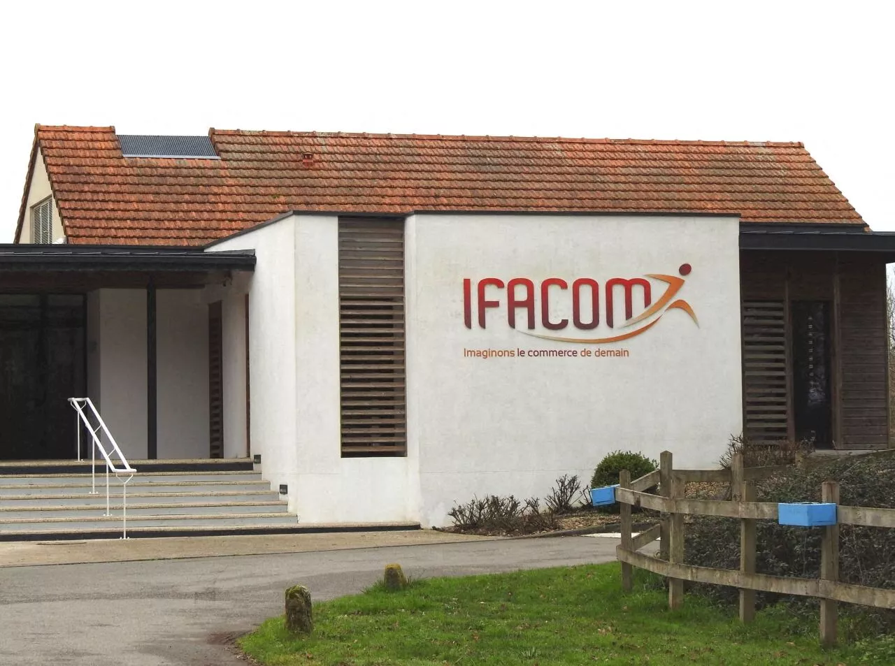 En Vendée, cette Maison familiale rurale s'inquiète des 'conséquences sanitaires' des antennes pour ses élèves