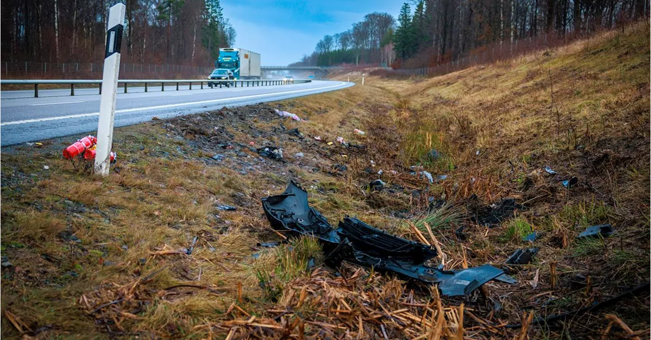 Familjledare Skadad i Bilolyckan på E22, Resterna Ligger Kvar