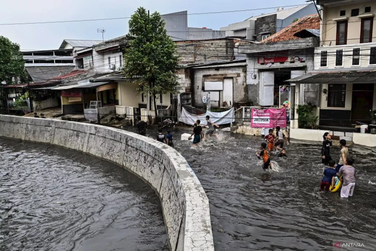 Kebiasaan ini dapat cegah anak jatuh sakit saat musim hujan