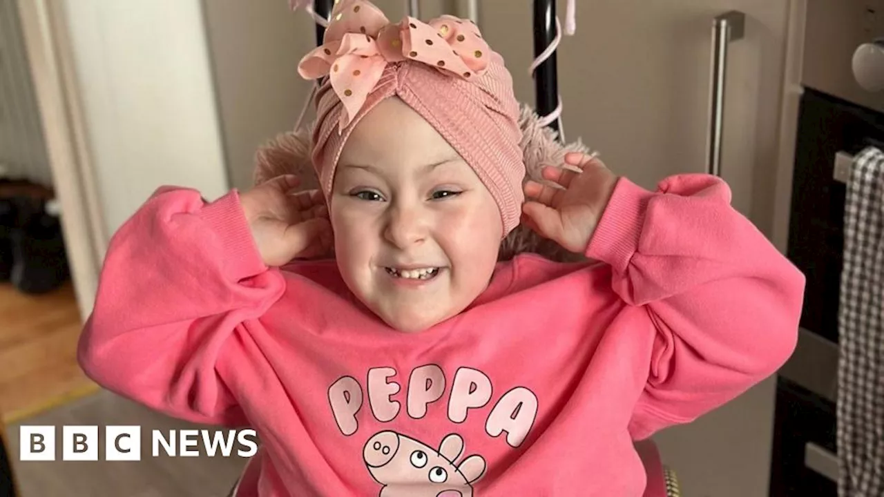 Amber Starts School After 29 Operations, Her Mom Prays for a Healthy Christmas