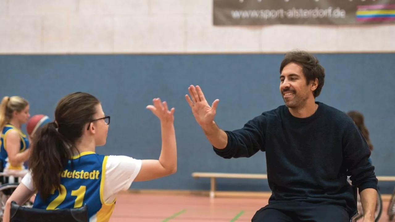 Max Giesinger: 'Ich will, dass die Menschen wieder näher zusammenrücken'