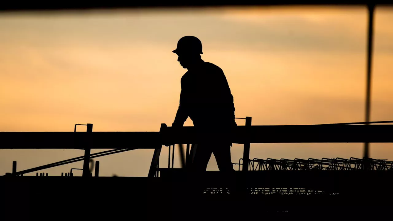 Arbeitszeitrechnung: Überstunden im dritten Quartal 2024 auf tiefstem Niveau seit der Pandemie