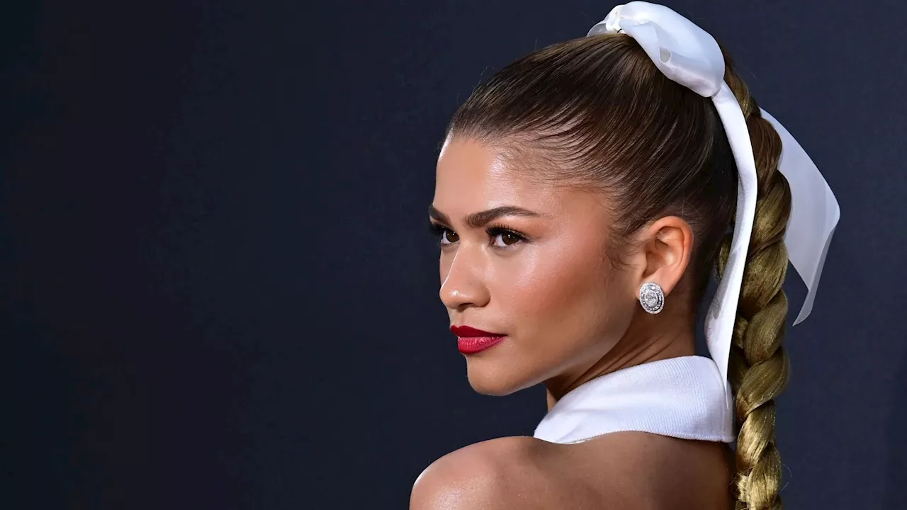 Zendaya fait sensation avec une robe dos-nu lors des Gotham Awards