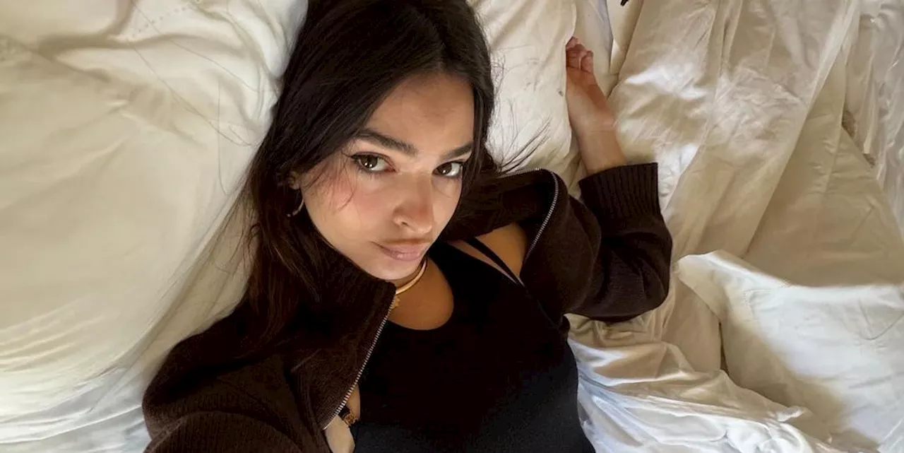 Emily Ratajkowski Casually Spent Her Thanksgiving Weekend in Japan