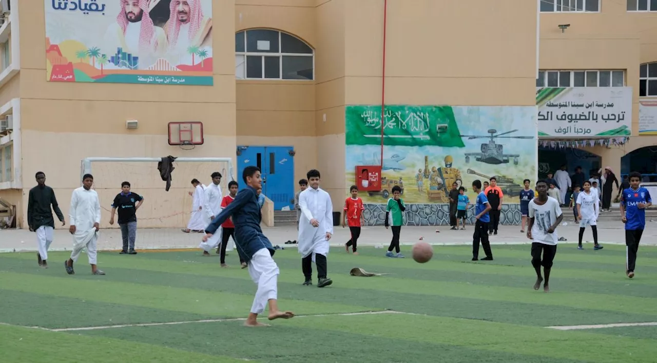 Saudi-Arabien als Austragungsort für die WM 2034: Imagekampagne oder Wirtschaftsstrategie?