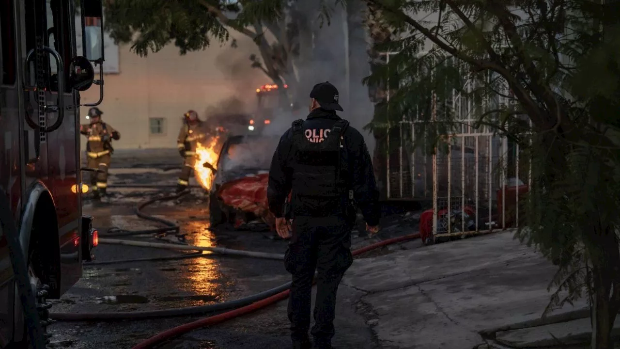 Incendio en edificio habitacional en colonia Isidro Fabela deja 3 personas calcinadas