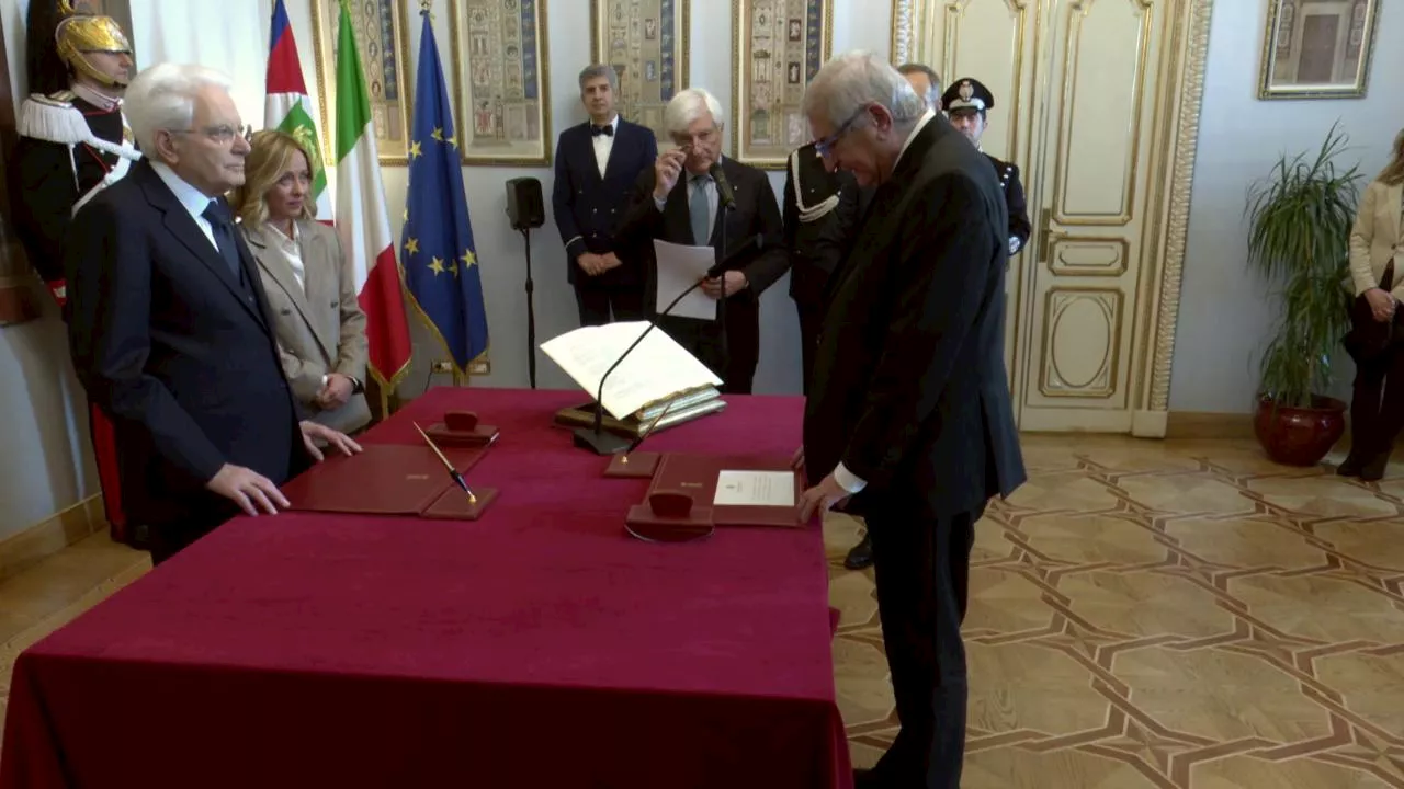 Tommaso Foti giura da ministro nelle mani di Mattarella