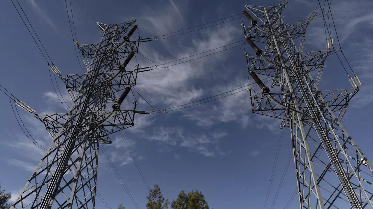 La demanda eléctrica cae un 0,4% en noviembre en términos desestacionalizados