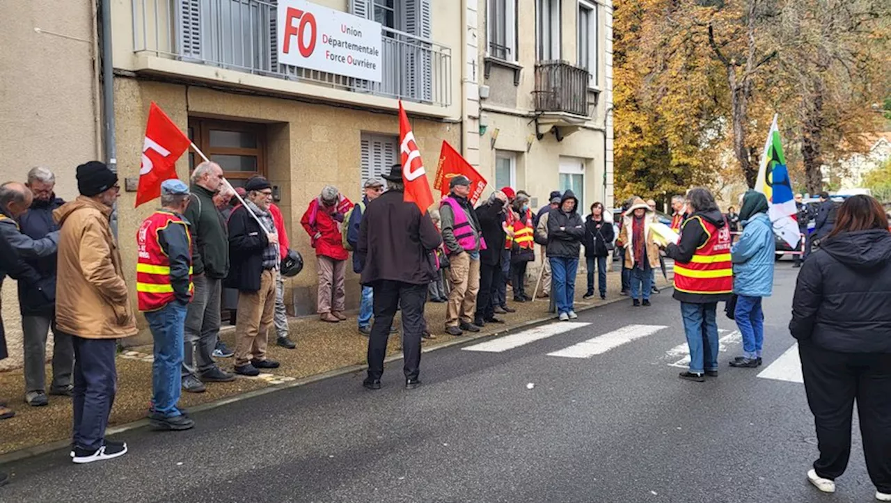 'Nous sommes délaissés' : Les retraités devant la préfecture pour la revalorisation des pensions