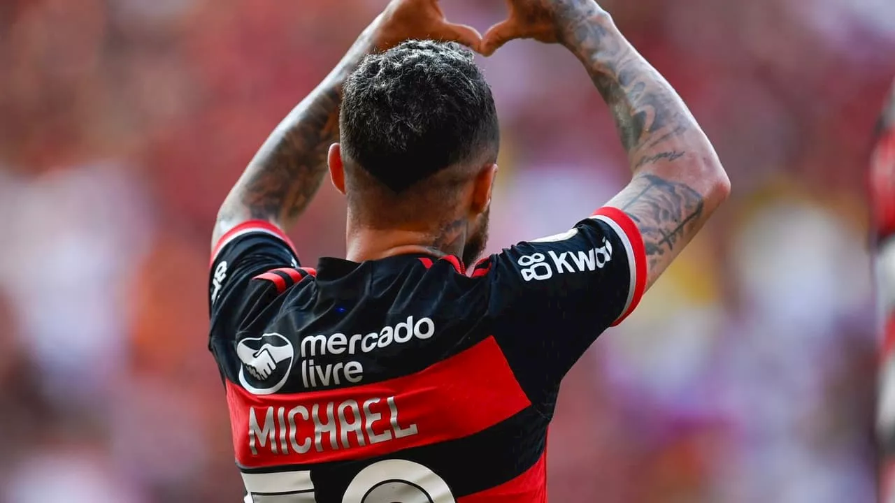 Destaque pelo Flamengo, Michael se torna amuleto no Brasileirão