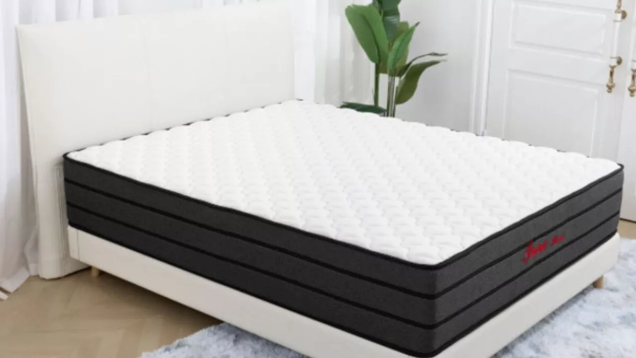 Offrez vous un sommeil tout confort avec ce matelas 160x200 cm à prix canon chez Conforama