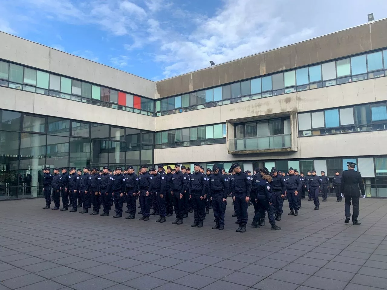 101 Nouveaux Policiers Accueillis à Lille : Renforcement des Effectifs à Calais et Dunkerque