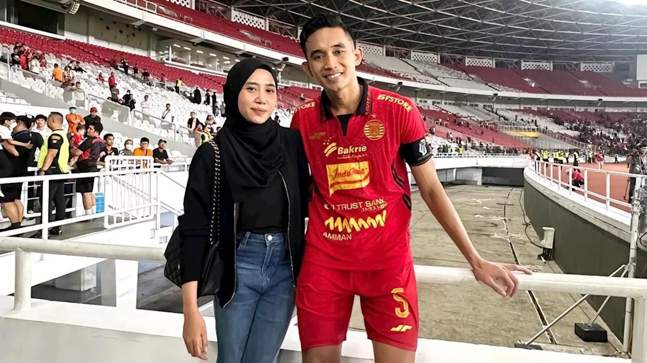 Teman Satu SMA Berujung Bertunangan, Ini Kisah Asmara Bek Andalan Timnas Rizky Ridho dengan Sendy Aulia