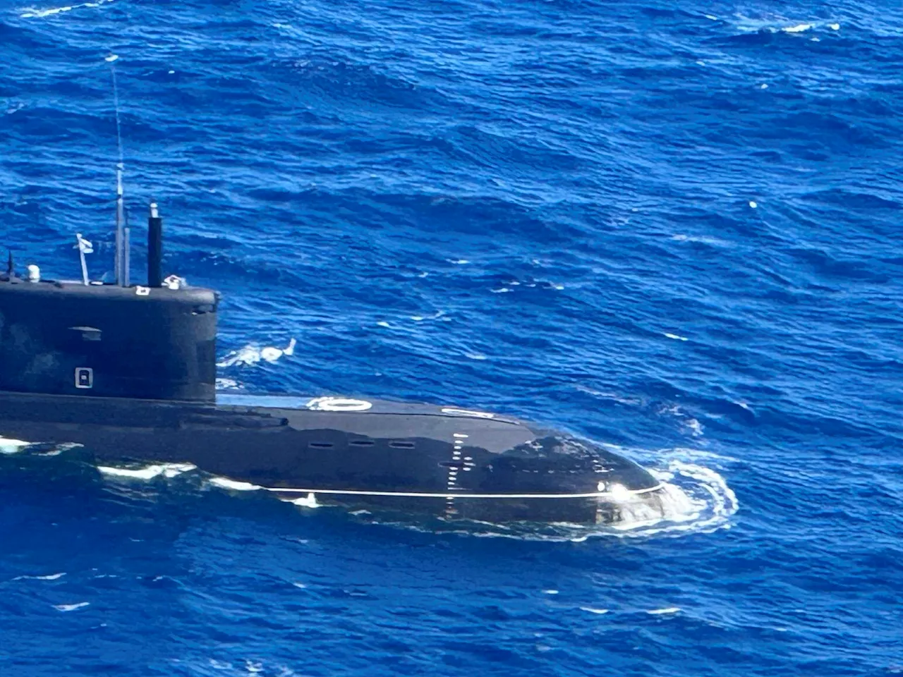 Russian sub only sought refuge—AFP