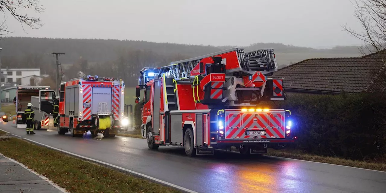 Tragischer Unfall in Wintersdorf-Zirndorf: Eine Person verschüttet beim Reinigen eines Kessels