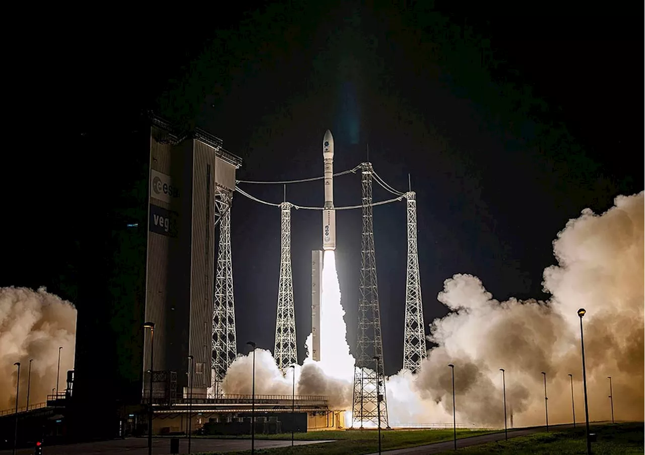 Espace : en images, 20 ans de lancements des fusées Vega depuis Kourou