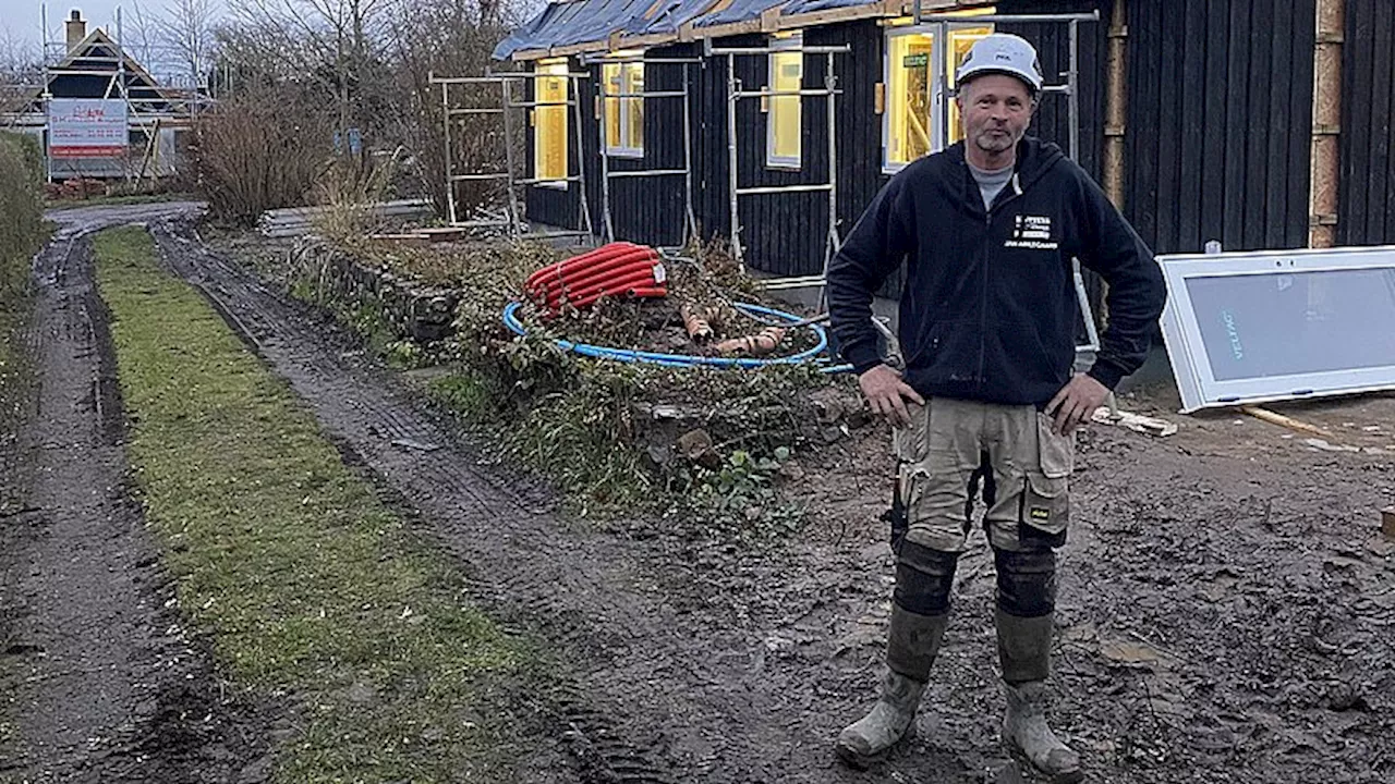 Jylland Ramt Af Orkanen 'Adam' 25 År Efter