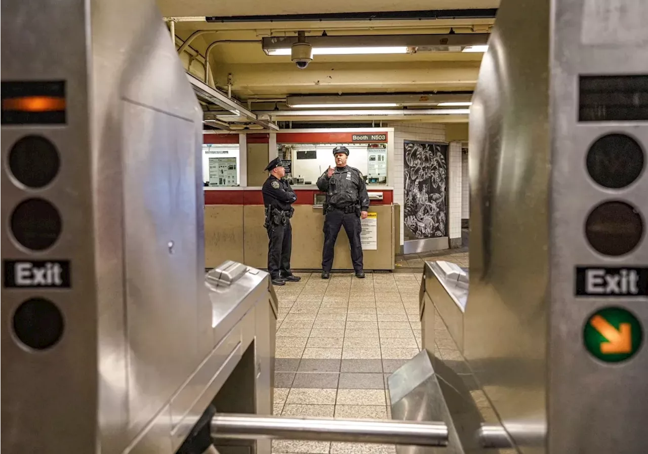 Man Slashed in the Neck on NYC Subway