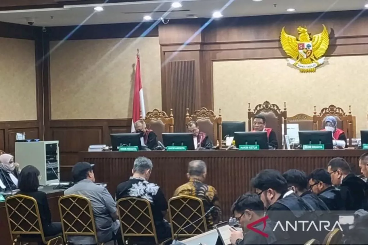 Hakim tetapkan kerugian lingkungan kasus timah capai Rp271 triliun